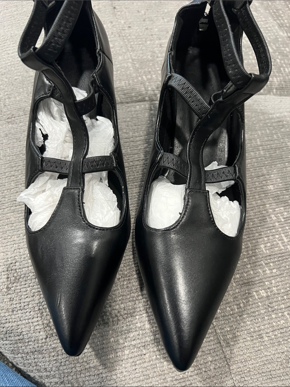 Source Unknown Black Pointed-Toe Mary Jane Flats with Cutout Straps #6